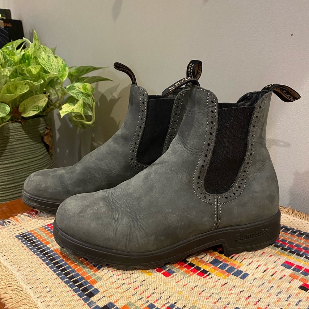 Blundstone #1630 High Top Boots in Rustic Black - Size US 9 Women’s